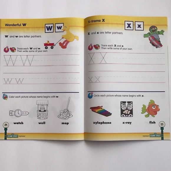 Sesame Street Alphabet with Bert & Ernie book - Picture 7 of 9